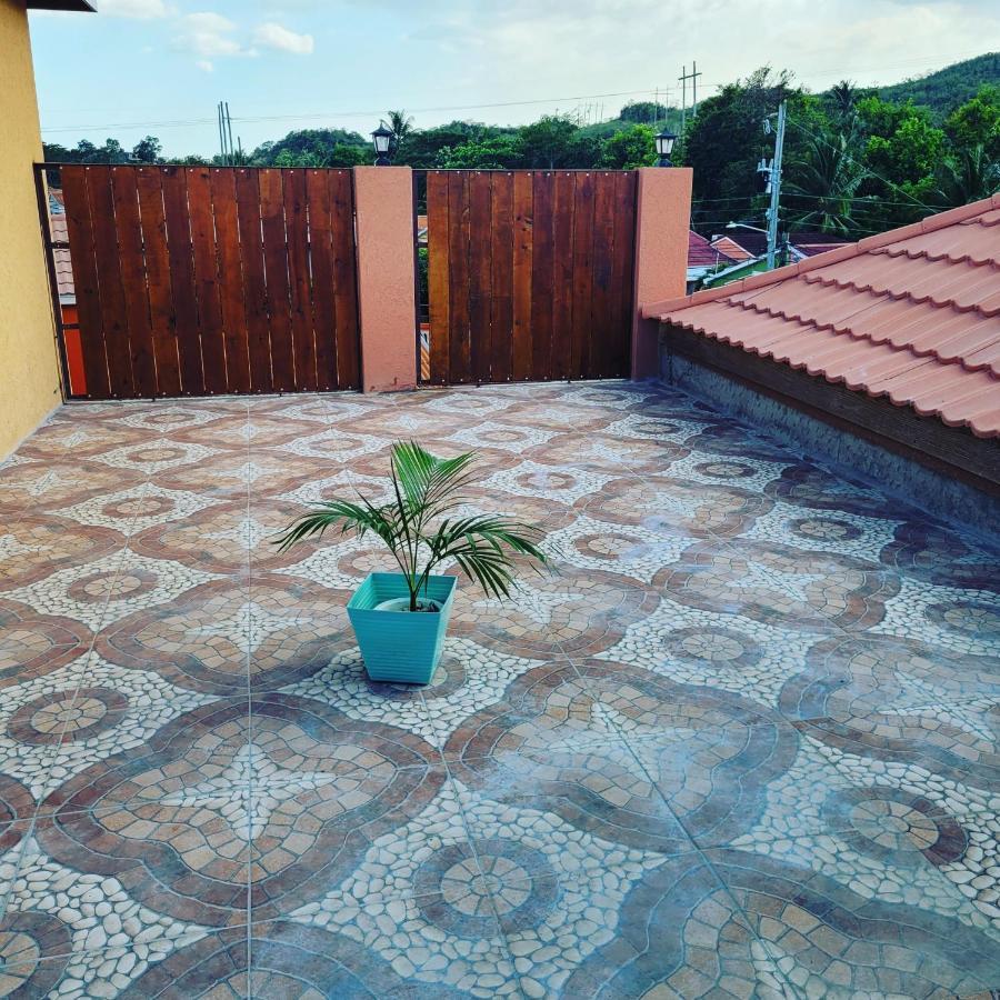 Royal Vybez Vacation Homes Spanish Town Eksteriør billede