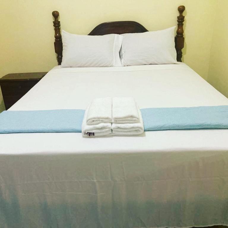 Royal Vybez Vacation Homes Spanish Town Eksteriør billede